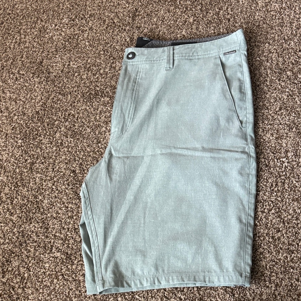 Volcom Men's Mint Green Flat Front Shorts